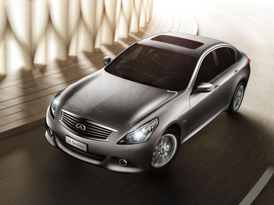  Infiniti G37 2008 года  (EU) (фото 4 из 93)